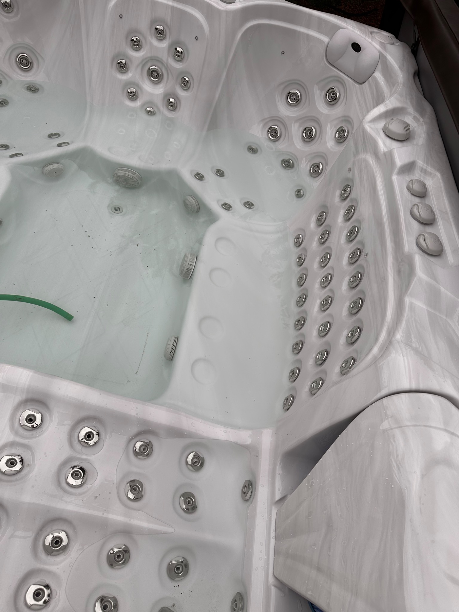 Гидромассажный спа бассейн NordicSpa Garm (Гарм) (рис.30) Гидромассажный спа бассейн NordicSpa Garm (Гарм) (рис.30)